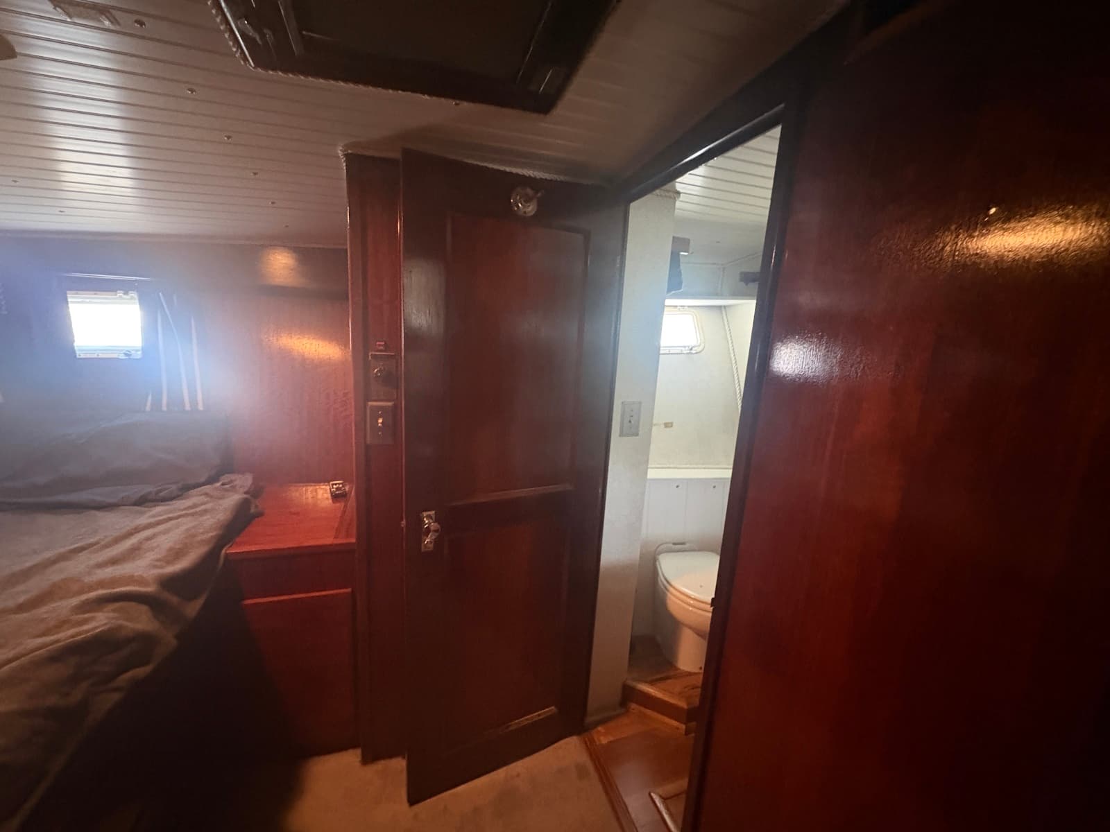 1973 Hatteras 53 Convertible - Photo 52