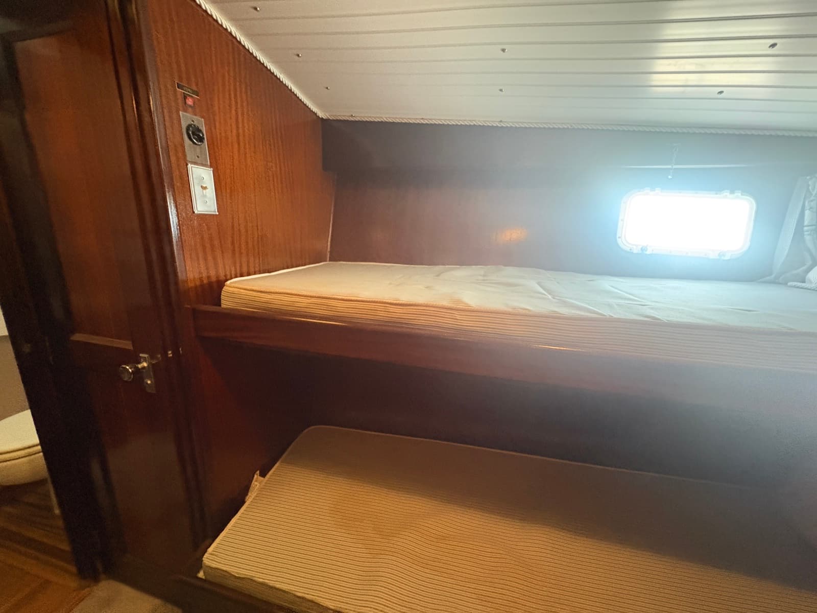 1973 Hatteras 53 Convertible - Photo 63
