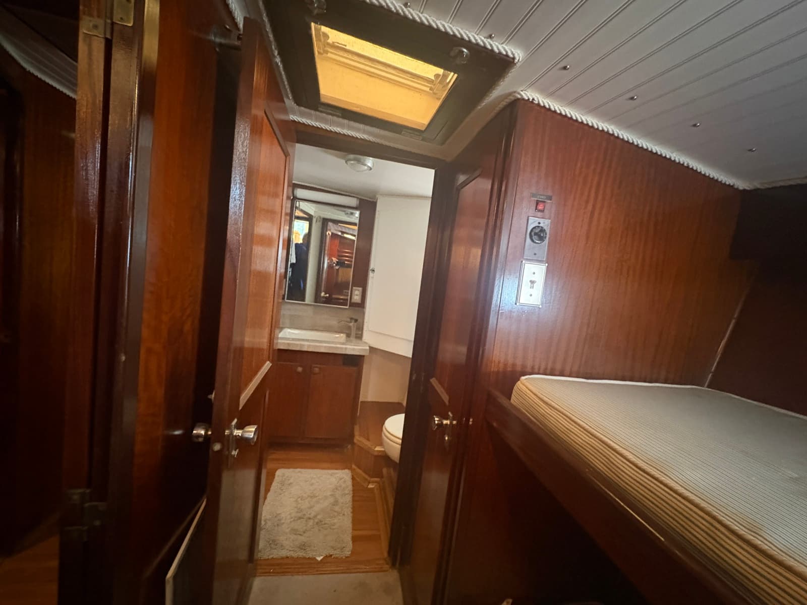 1973 Hatteras 53 Convertible - Photo 62