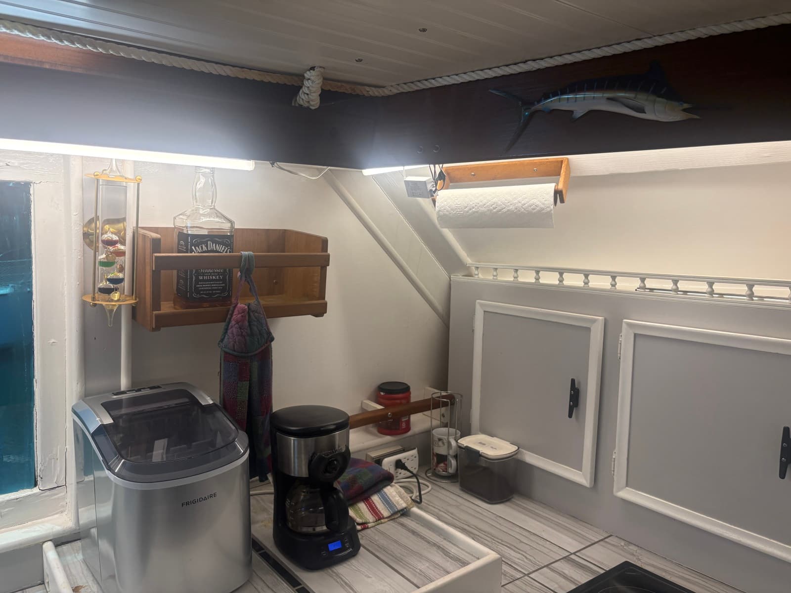 1973 Hatteras 53 Convertible - Photo 26