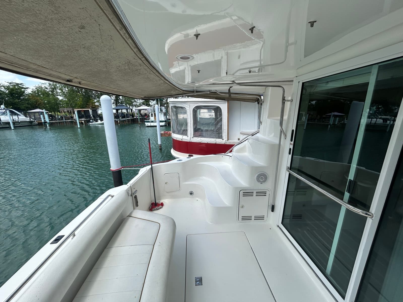 1999 Sea Ray 400 Sedan bridge - Photo 5