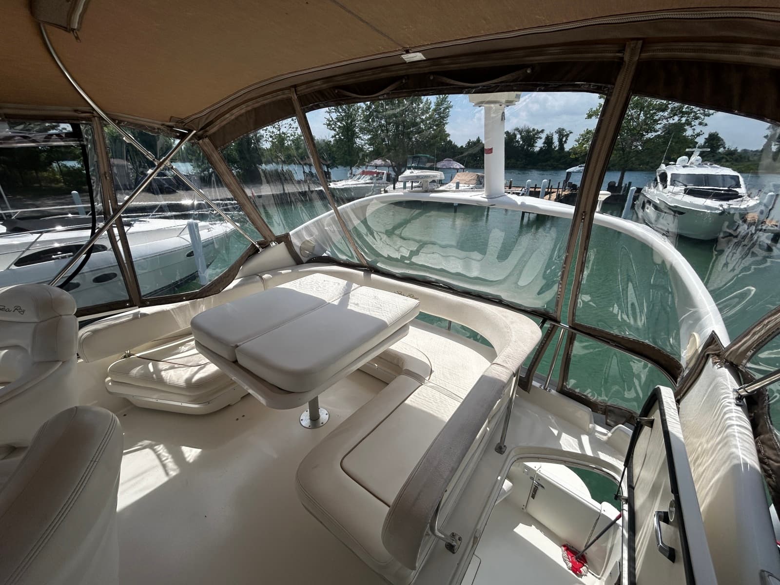 1999 Sea Ray 400 Sedan bridge - Photo 9