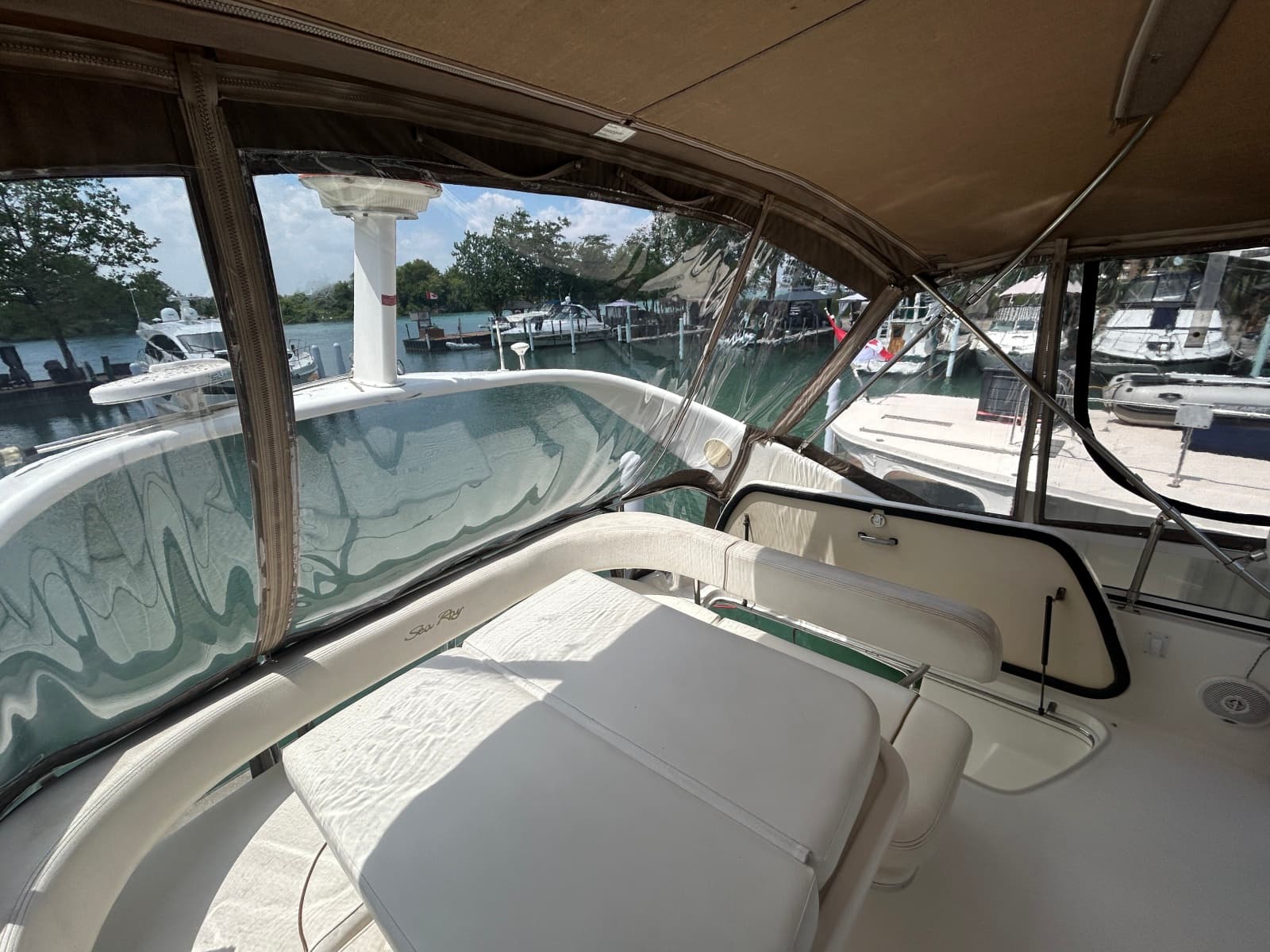 1999 Sea Ray 400 Sedan bridge - Photo 10
