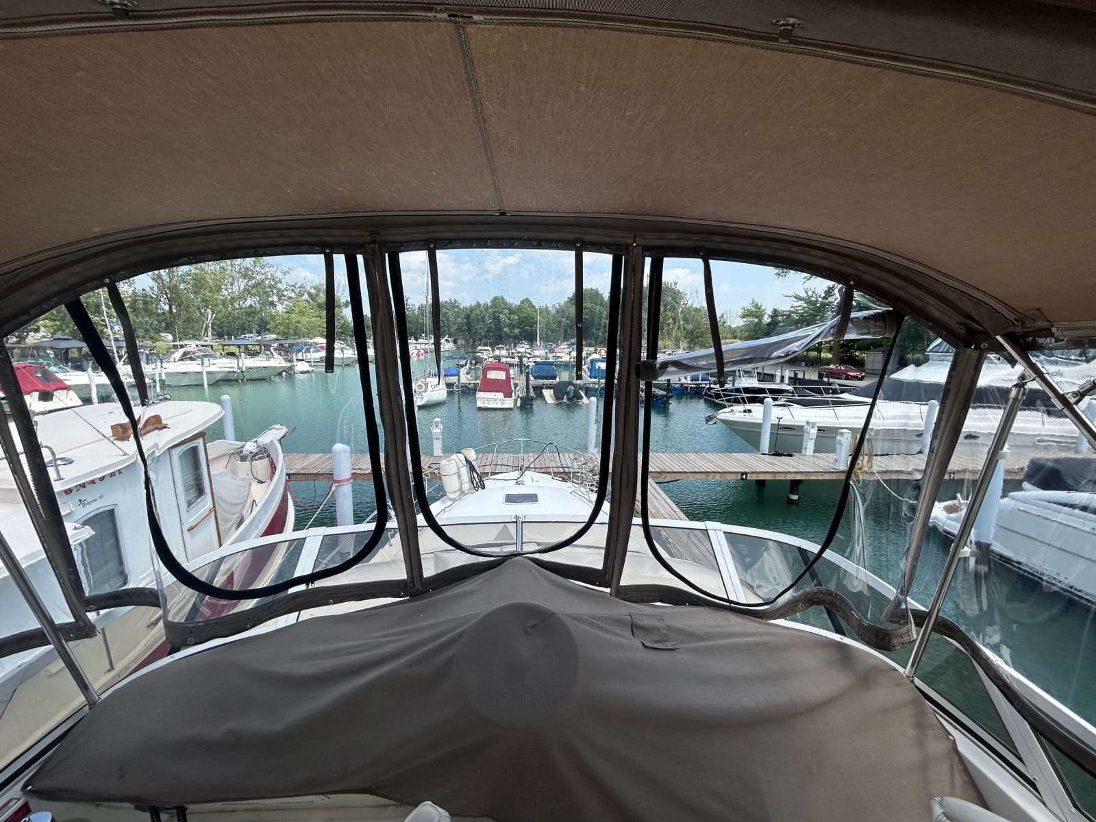 1999 Sea Ray 400 Sedan bridge - Photo 11