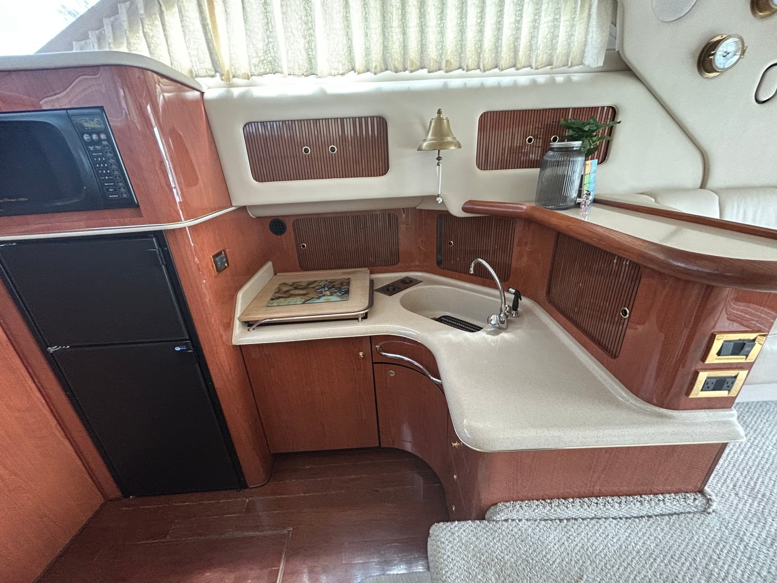 1999 Sea Ray 400 Sedan bridge - Photo 22