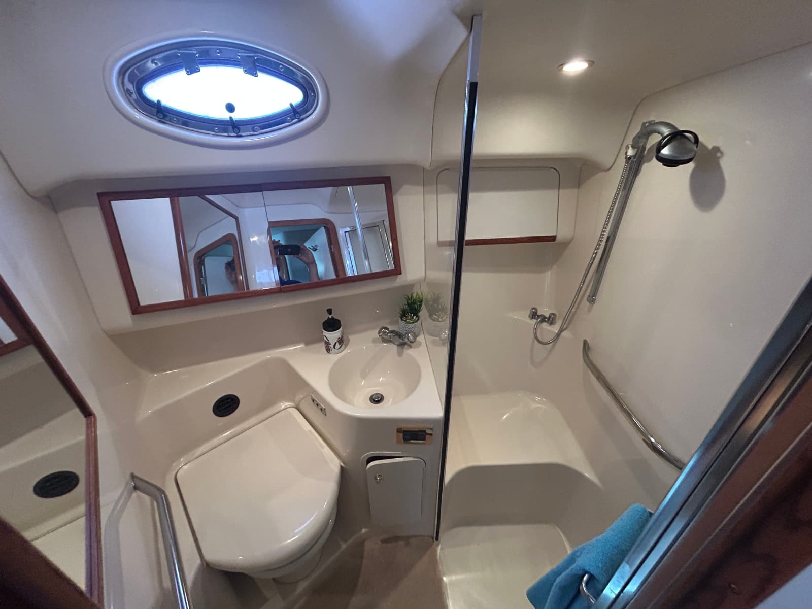 1999 Sea Ray 400 Sedan bridge - Photo 27
