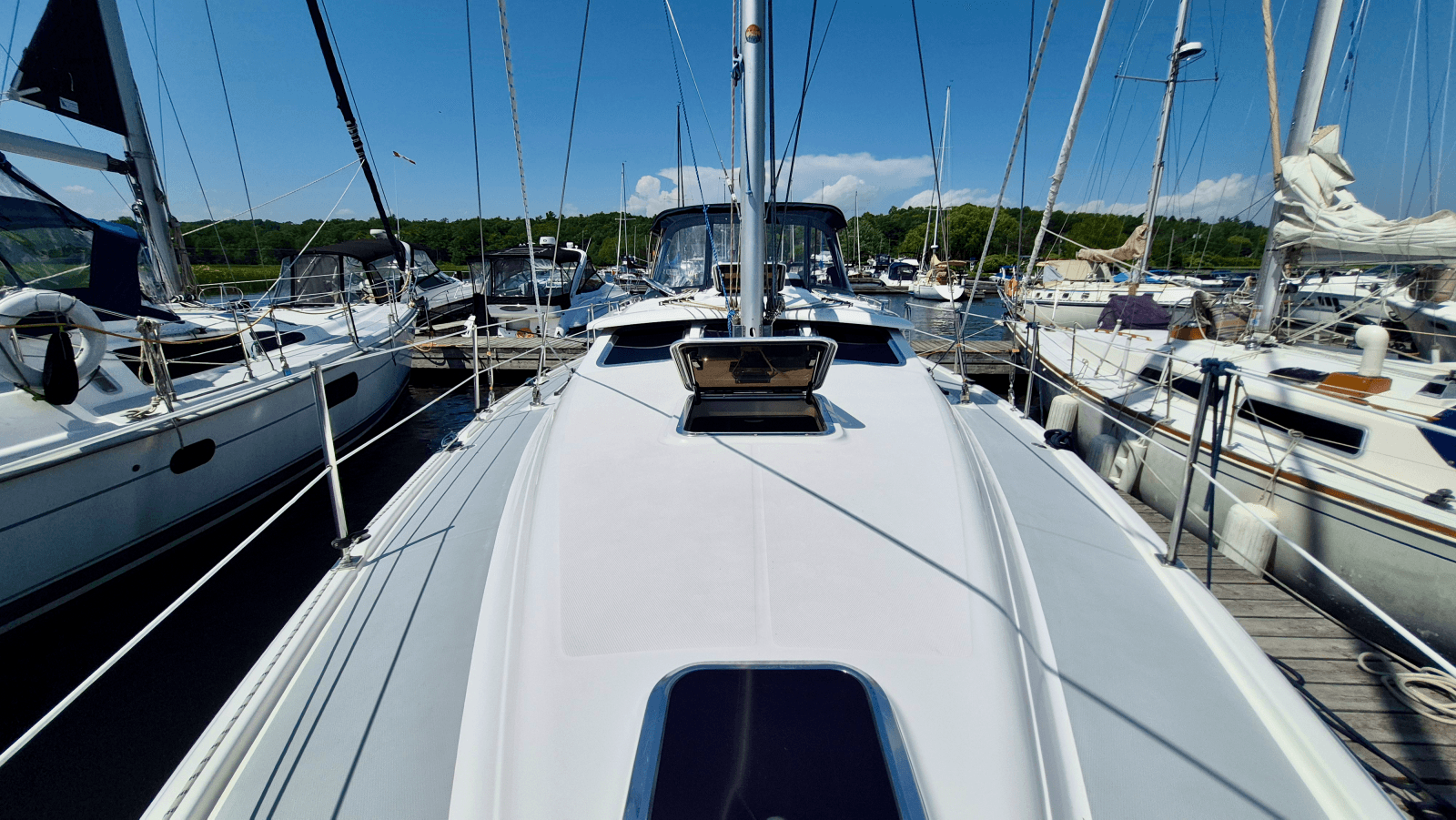 2006 Hunter 41 Deck Salon - Photo 17