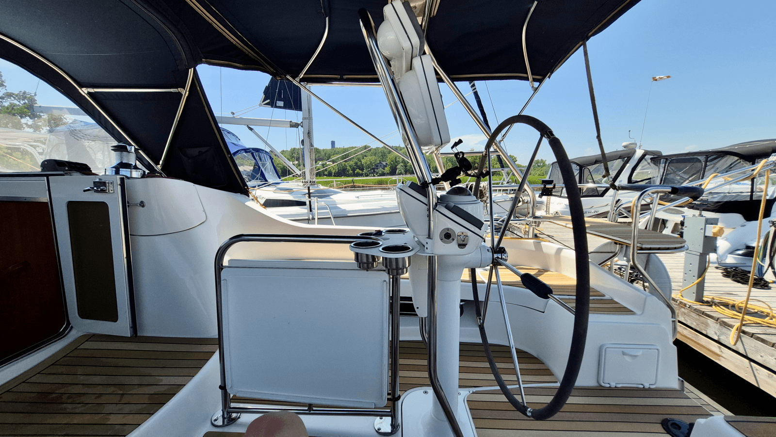 2006 Hunter 41 Deck Salon - Photo 21