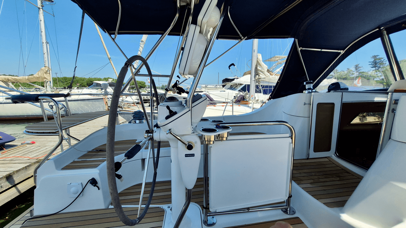 2006 Hunter 41 Deck Salon - Photo 23