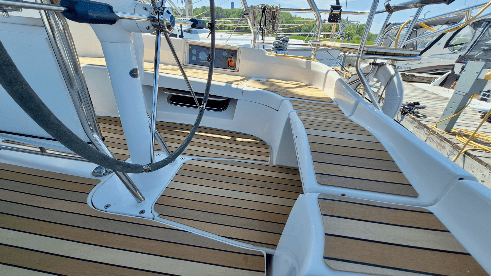2006 Hunter 41 Deck Salon - Photo 34