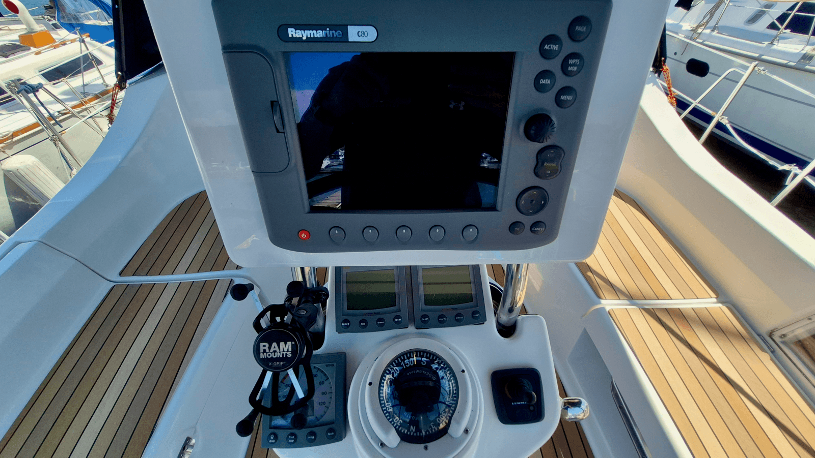 2006 Hunter 41 Deck Salon - Photo 37