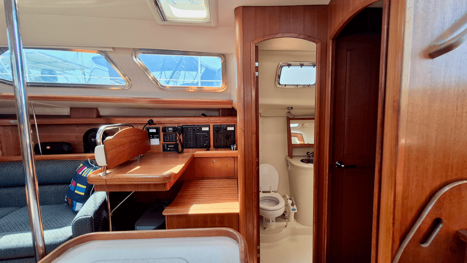 2006 Hunter 41 Deck Salon - Photo 46