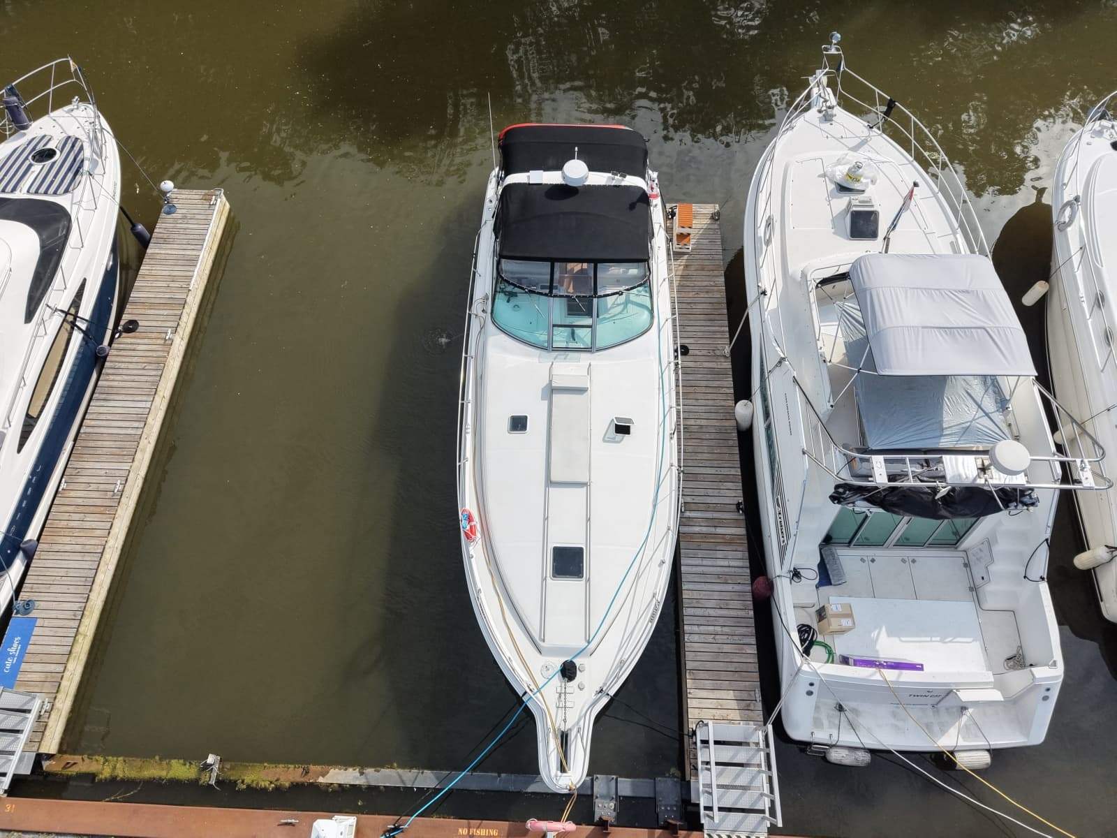 1998 Sea Ray 400 Express - Photo 9