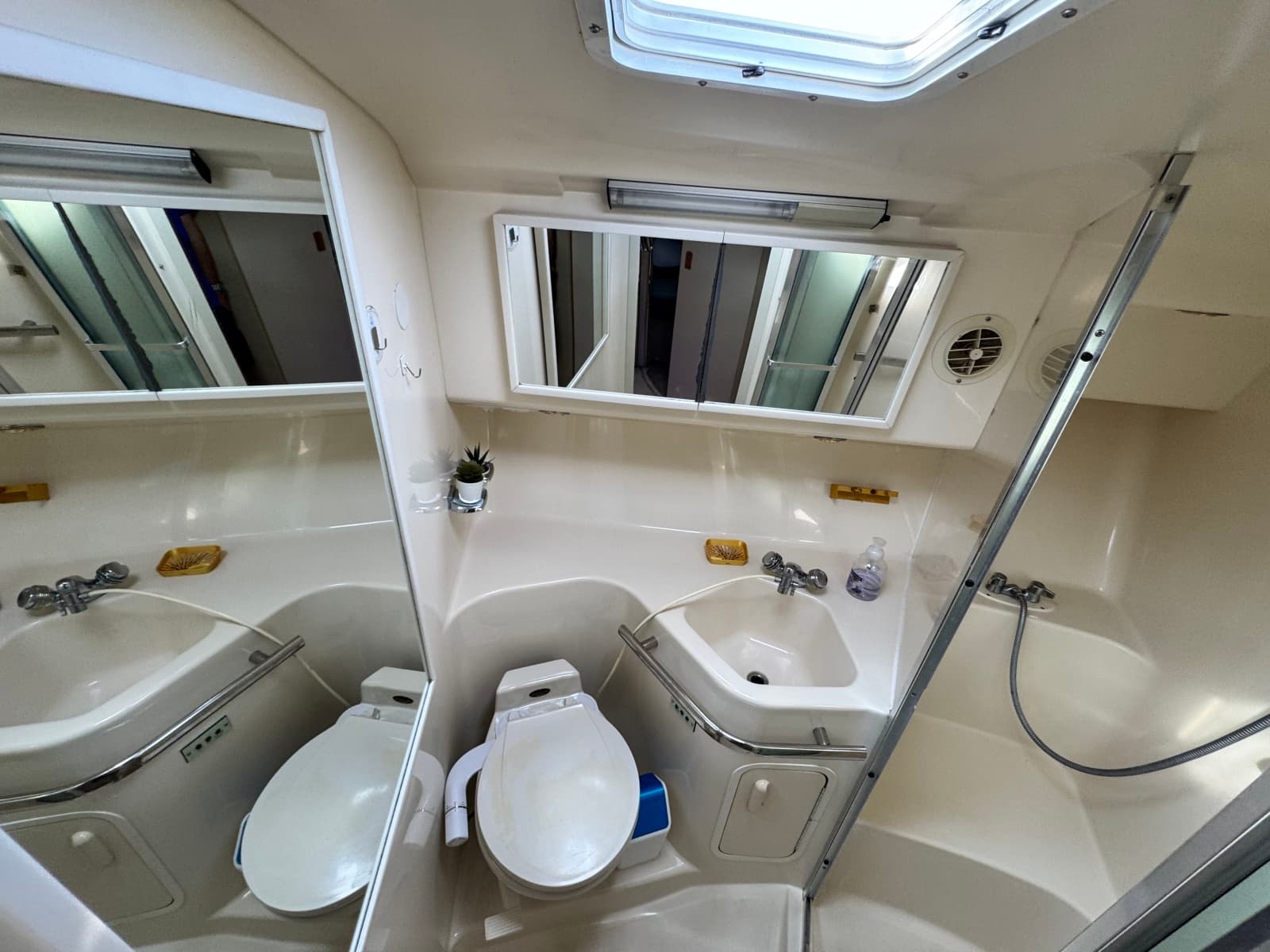 1998 Sea Ray 400 Express - Photo 43