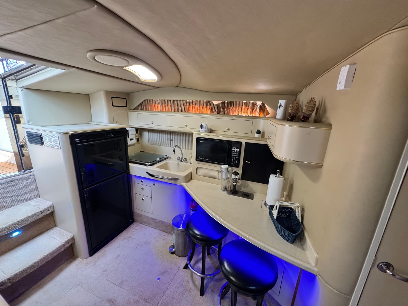 1998 Sea Ray 400 Express - Photo 52