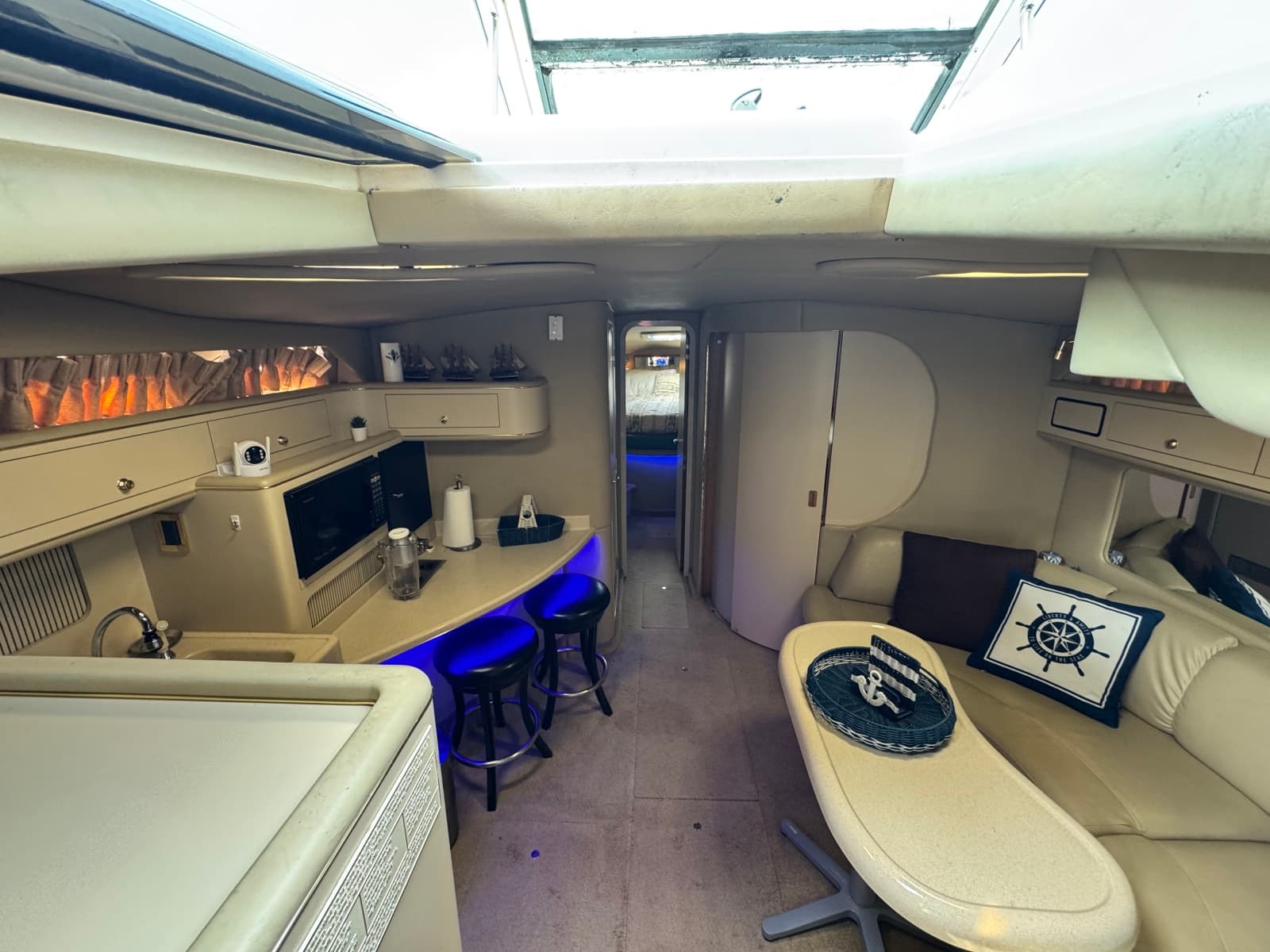 1998 Sea Ray 400 Express - Photo 56