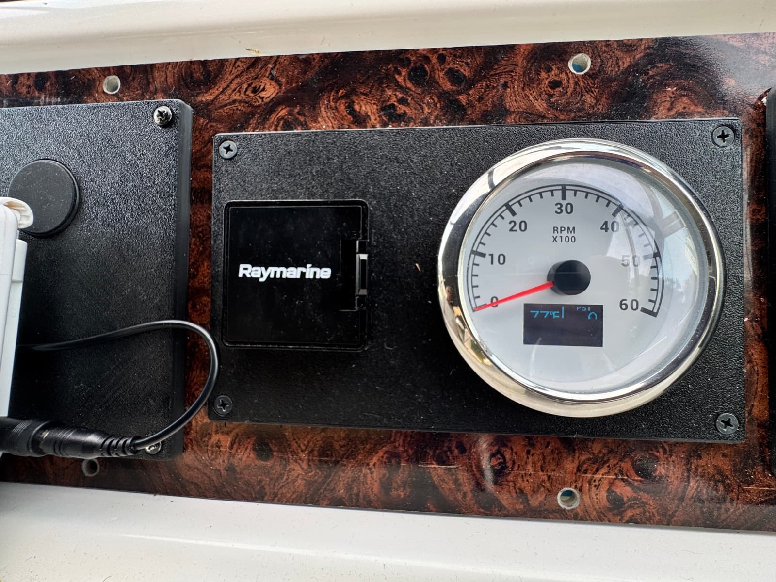 1998 Sea Ray 400 Express - Photo 29