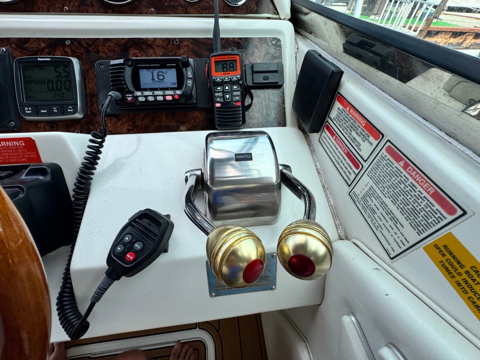 1998 Sea Ray 400 Express - Photo 26