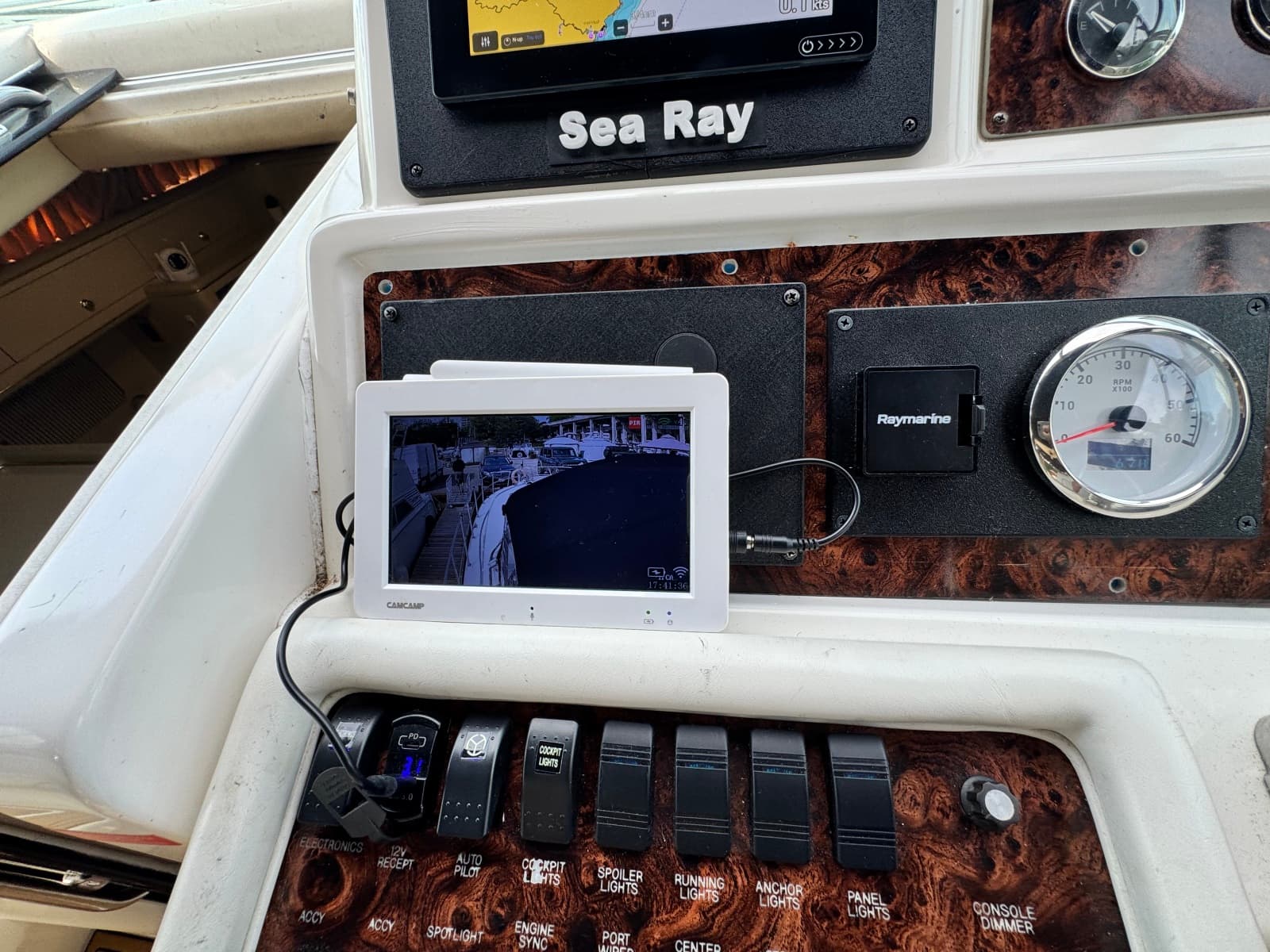 1998 Sea Ray 400 Express - Photo 30