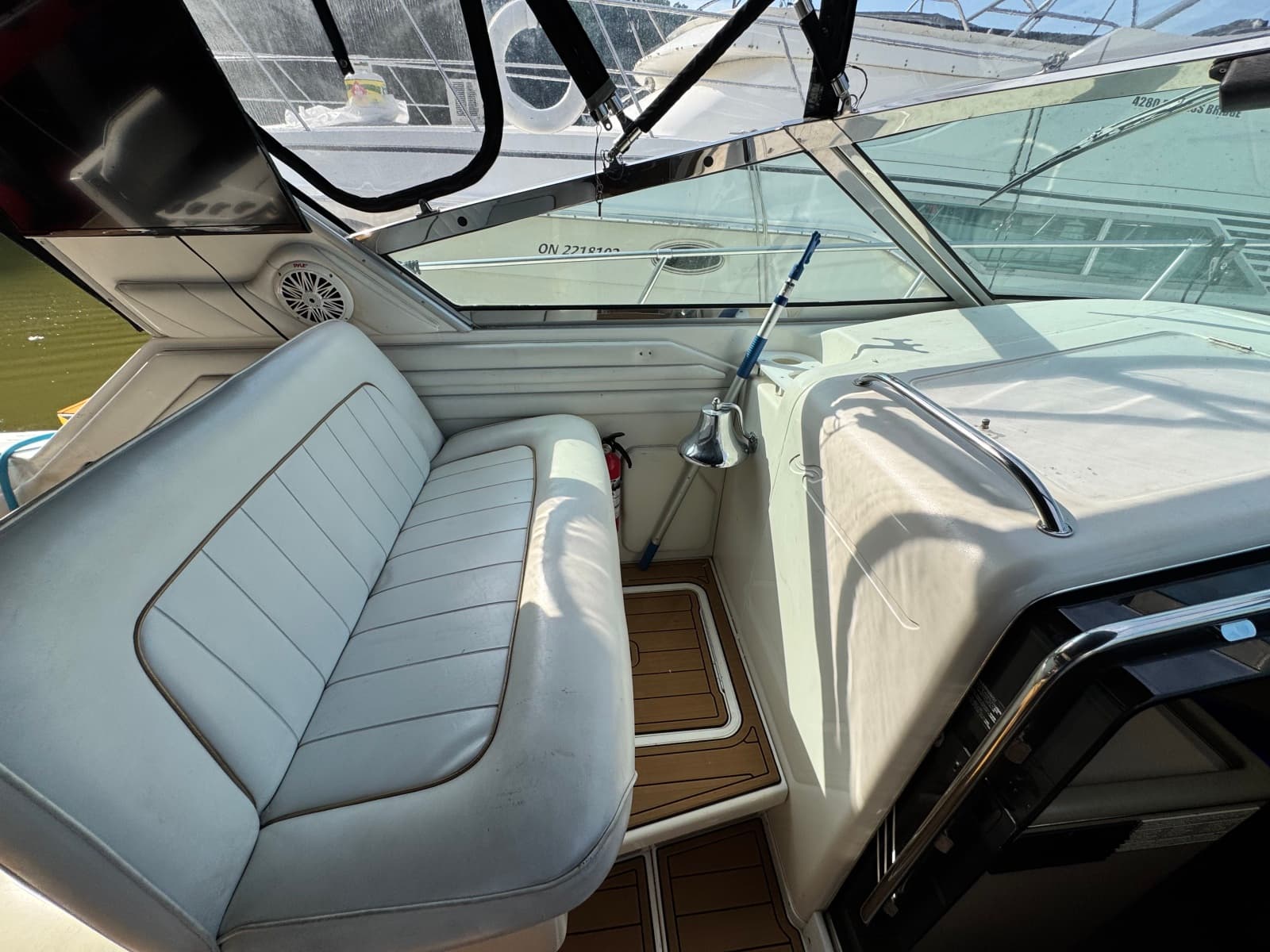 1998 Sea Ray 400 Express - Photo 18