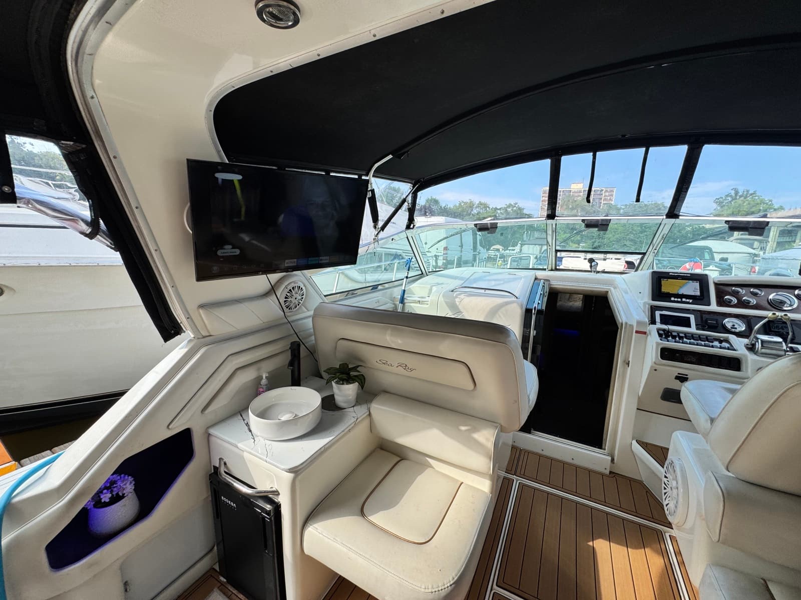 1998 Sea Ray 400 Express - Photo 15