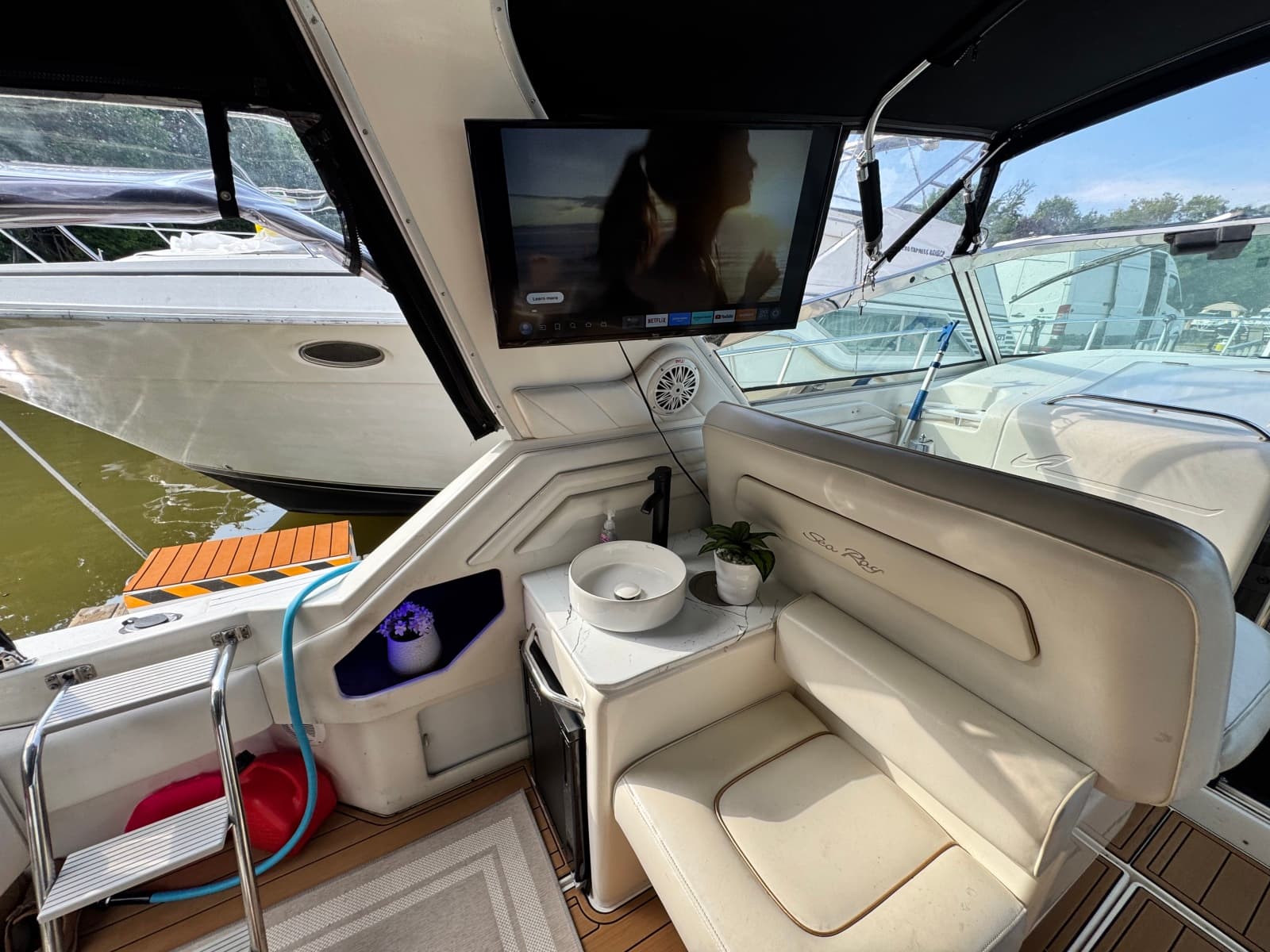 1998 Sea Ray 400 Express - Photo 16