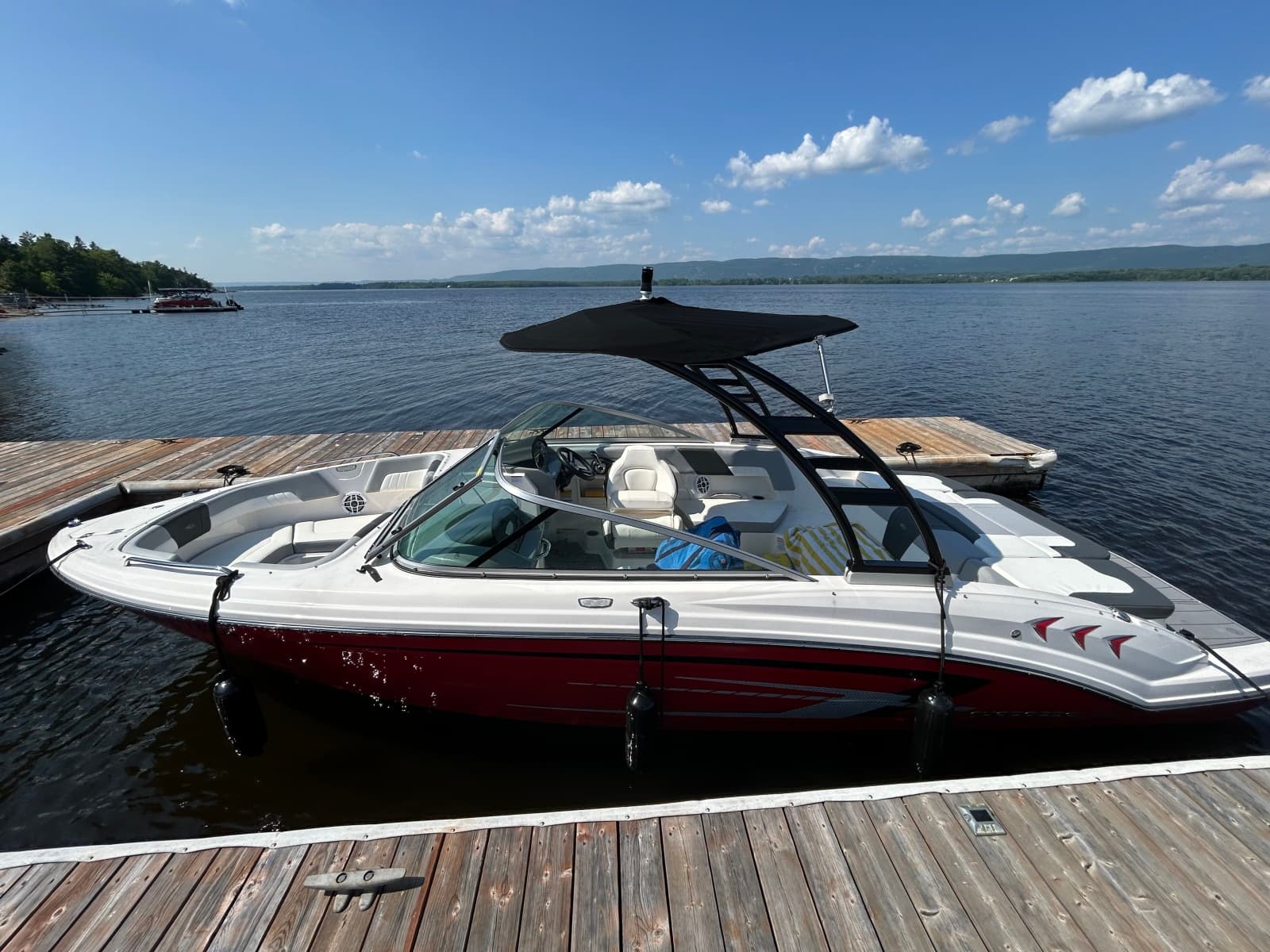 2023 Chaparral 23 SSI - Photo 3
