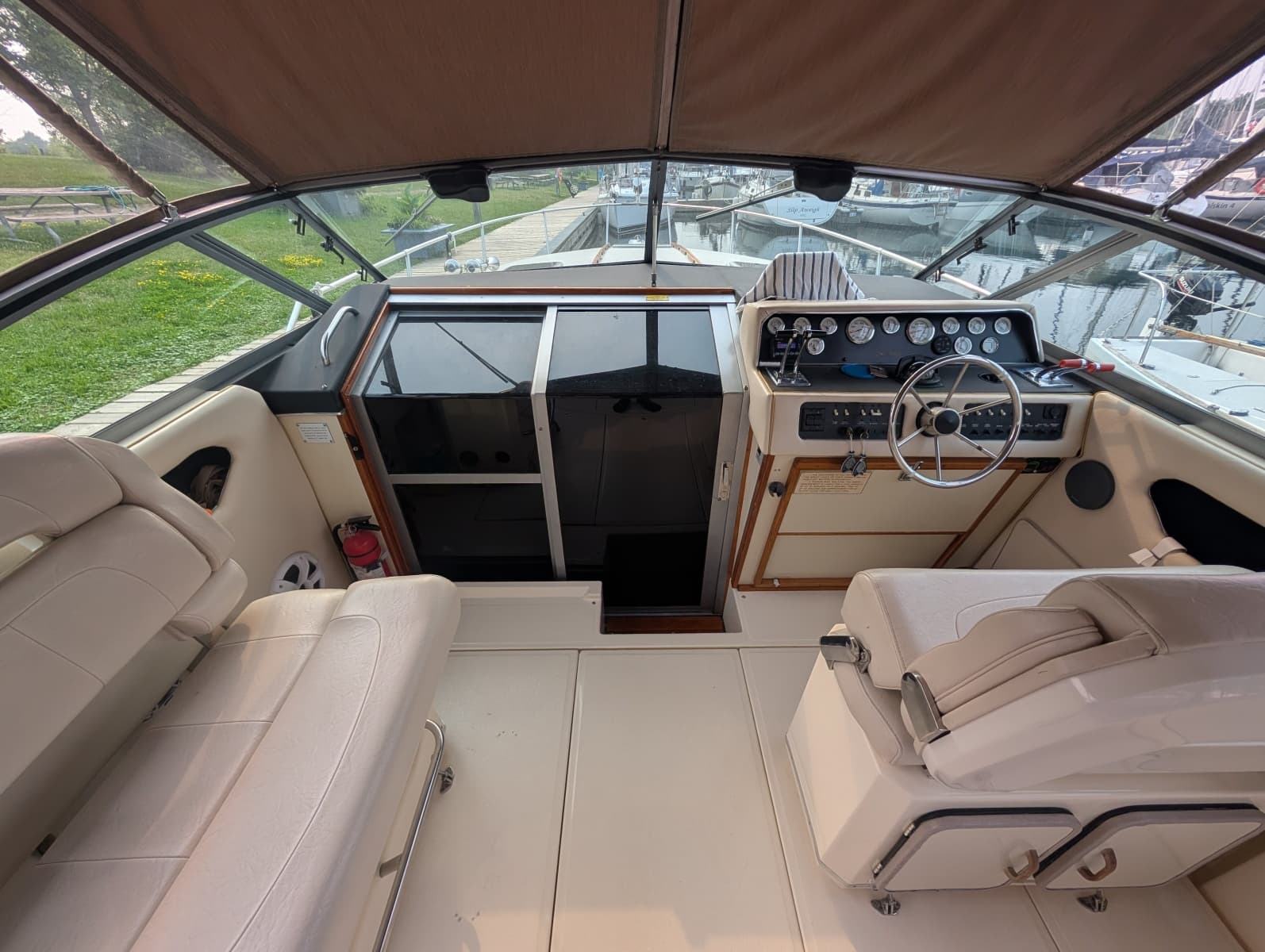1986 Sea Ray 300 Weekender - Photo 16