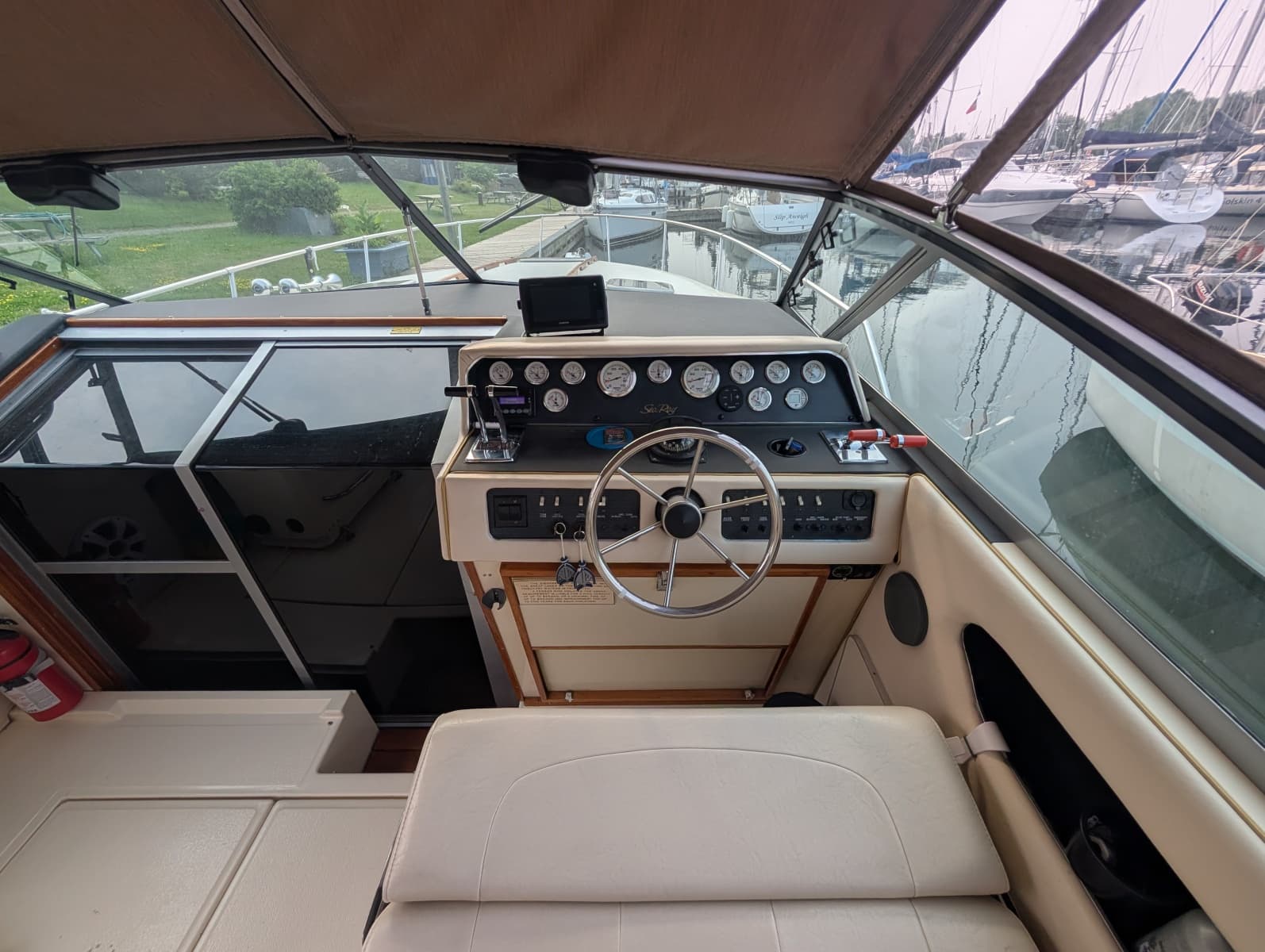 1986 Sea Ray 300 Weekender - Photo 21