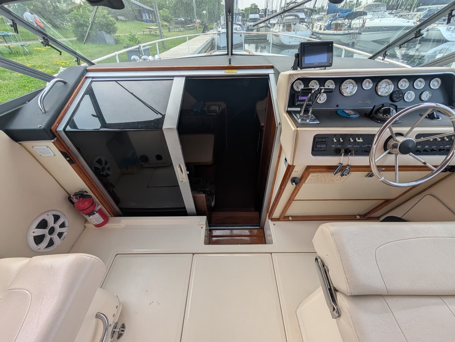 1986 Sea Ray 300 Weekender - Photo 28