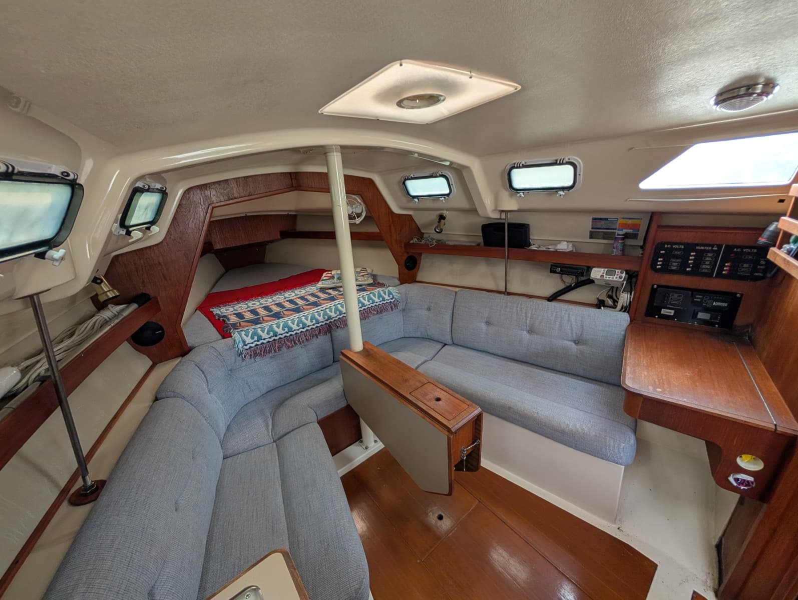 1990 Hunter 28 - Photo 23