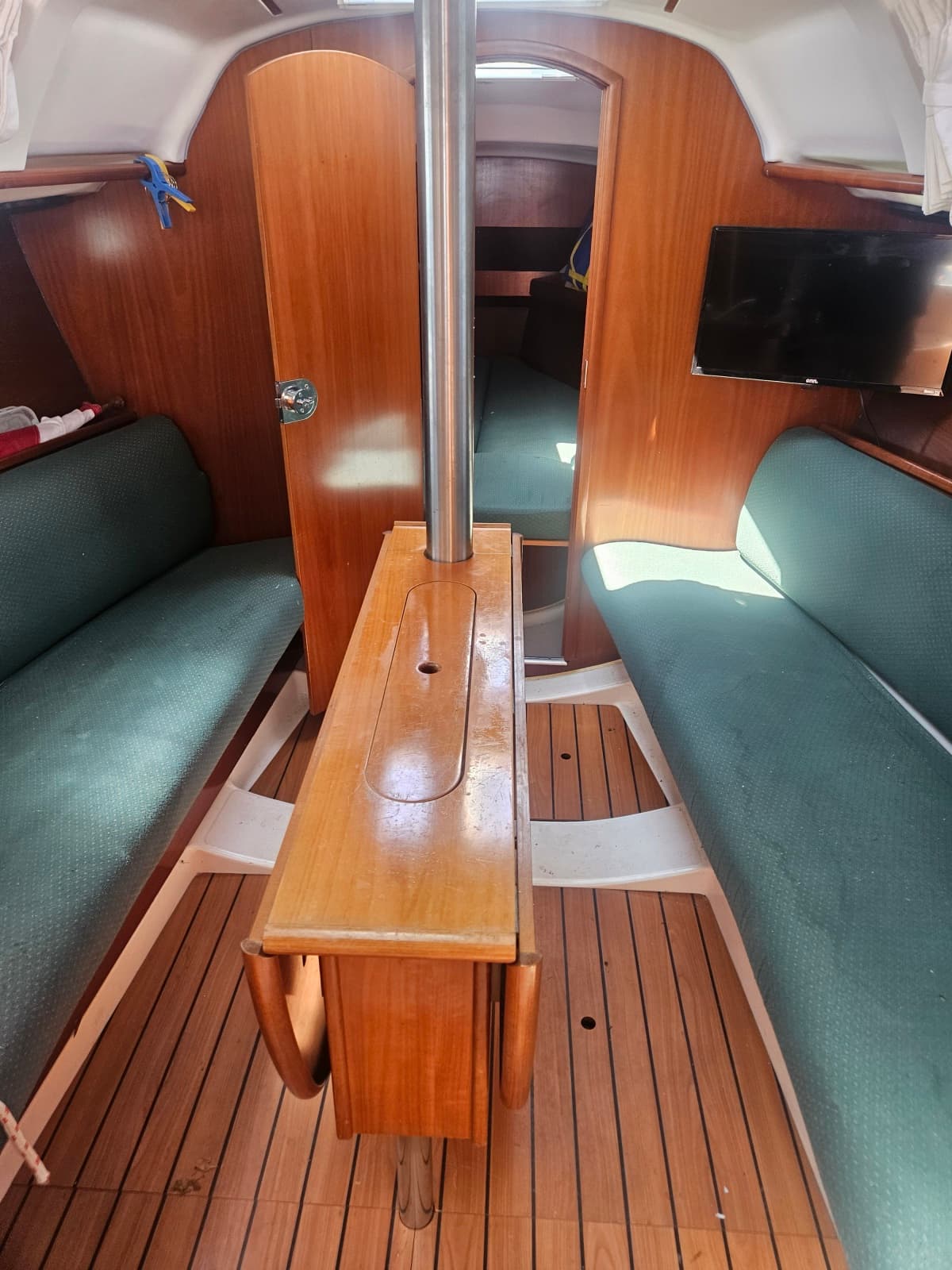 2003 Beneteau 311 - Photo 14