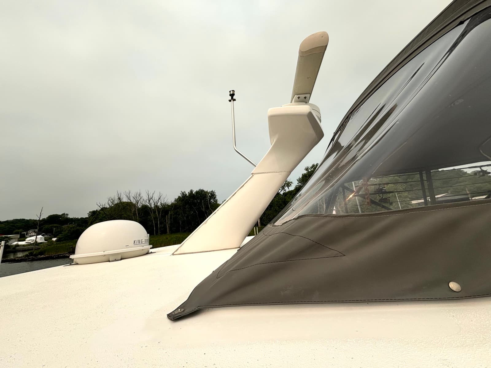 2000 Silverton 422 Motor Yacht - Photo 9