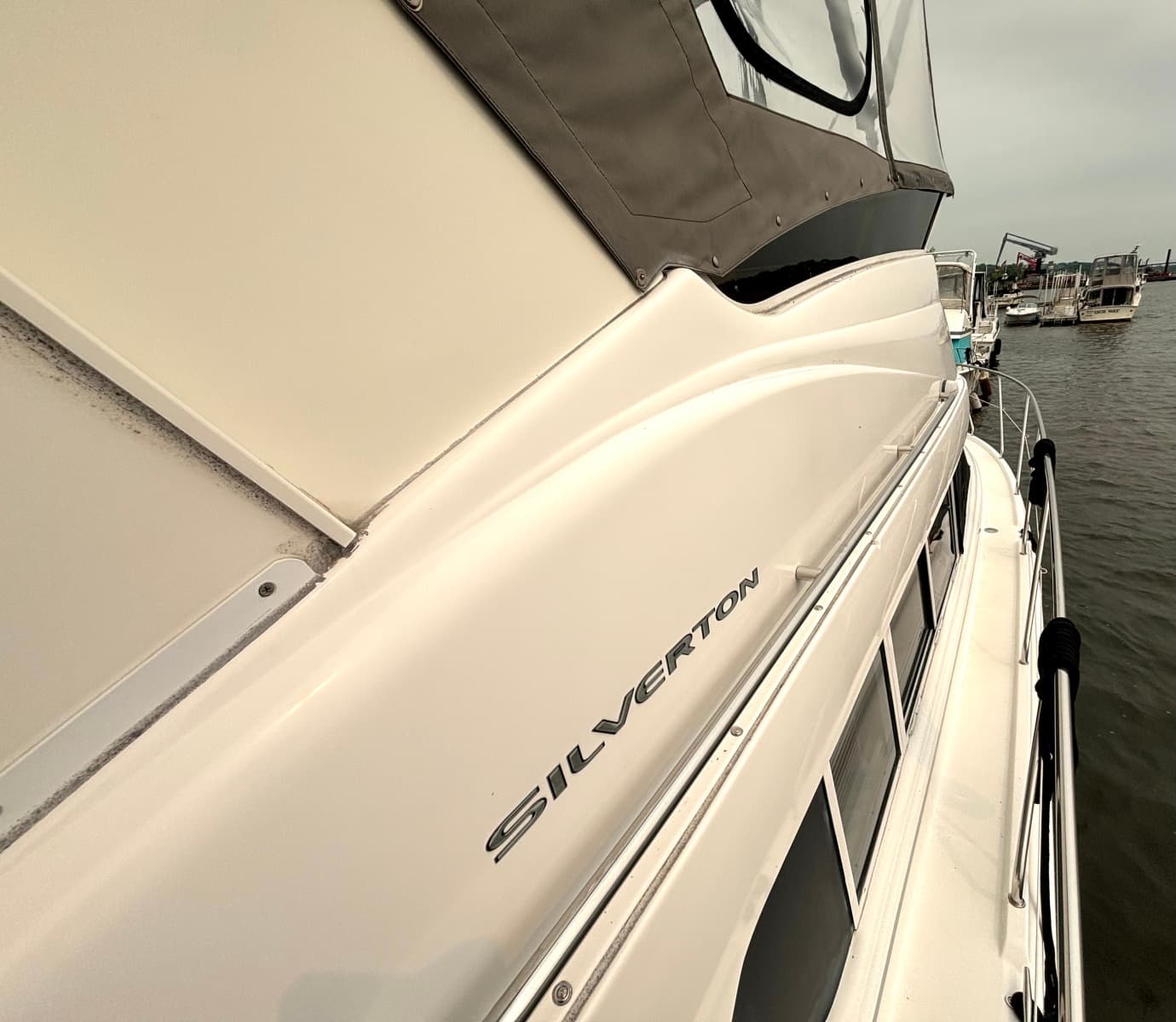 2000 Silverton 422 Motor Yacht - Photo 7