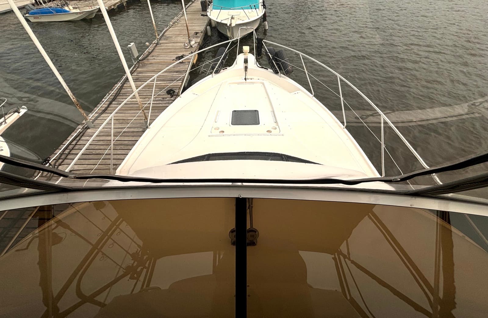 2000 Silverton 422 Motor Yacht - Photo 28