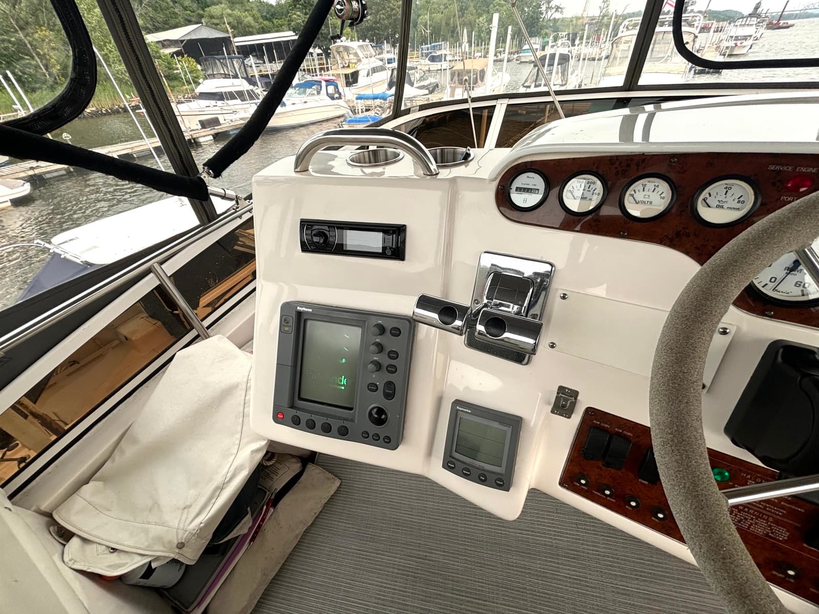 2000 Silverton 422 Motor Yacht - Photo 25
