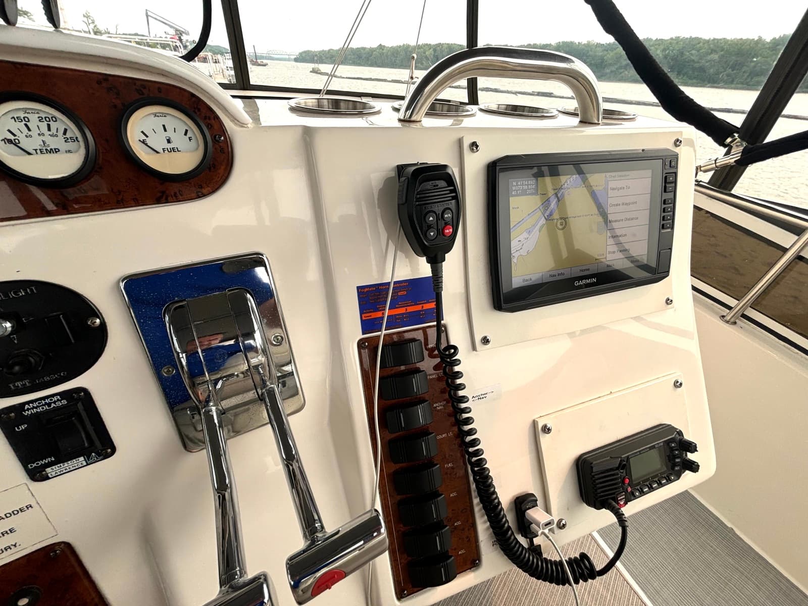 2000 Silverton 422 Motor Yacht - Photo 23