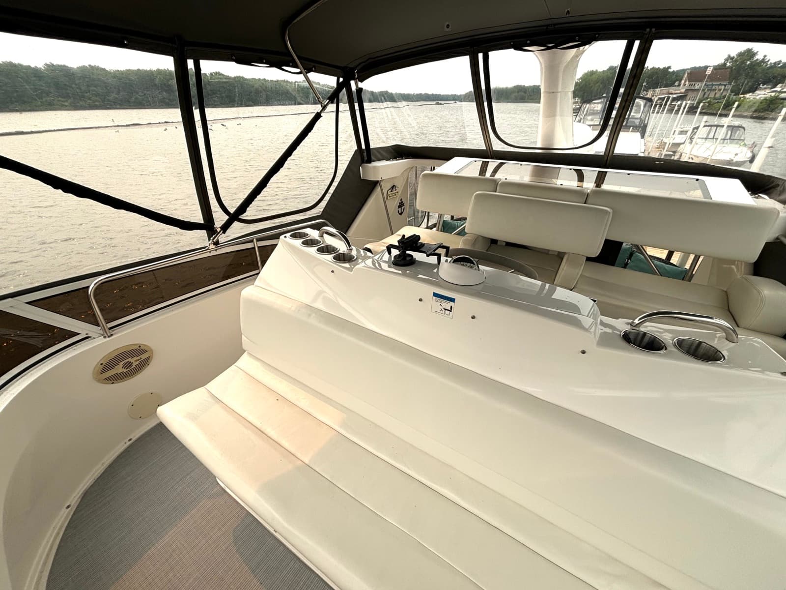 2000 Silverton 422 Motor Yacht - Photo 22