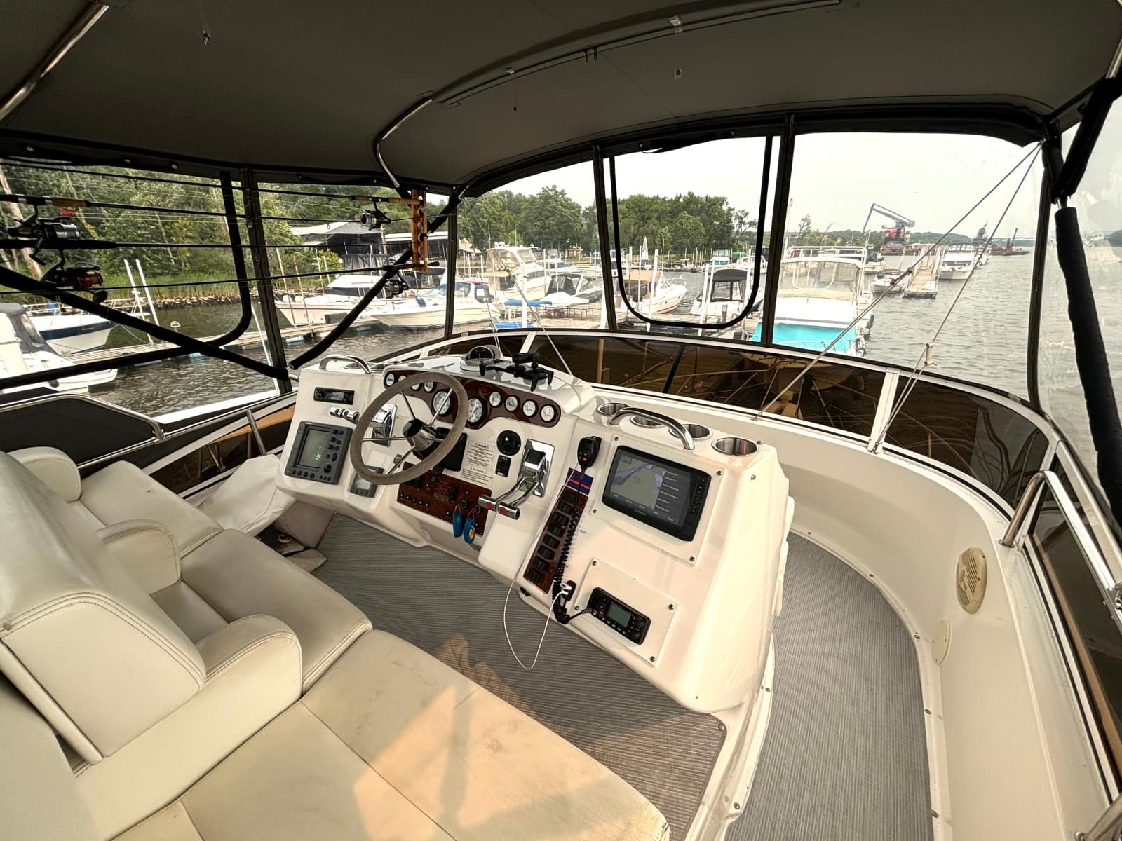 2000 Silverton 422 Motor Yacht - Photo 20