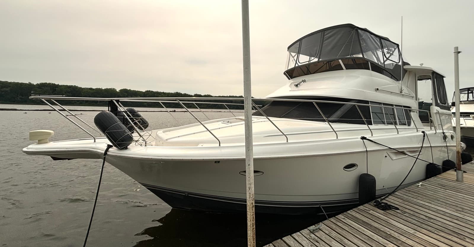 2000 Silverton 422 Motor Yacht - Photo 2