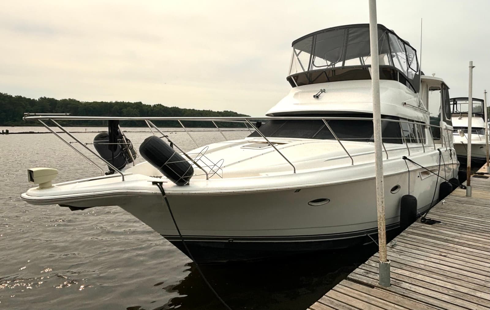 2000 Silverton 422 Motor Yacht - Photo 1