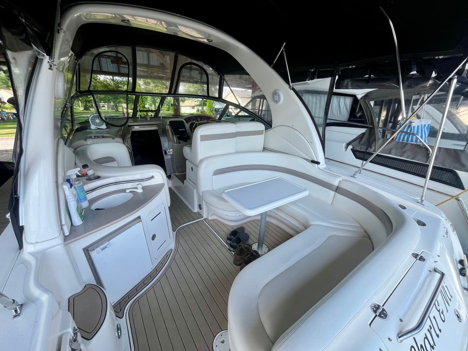 2003 Sea Ray 320 Sundancer - Photo 6