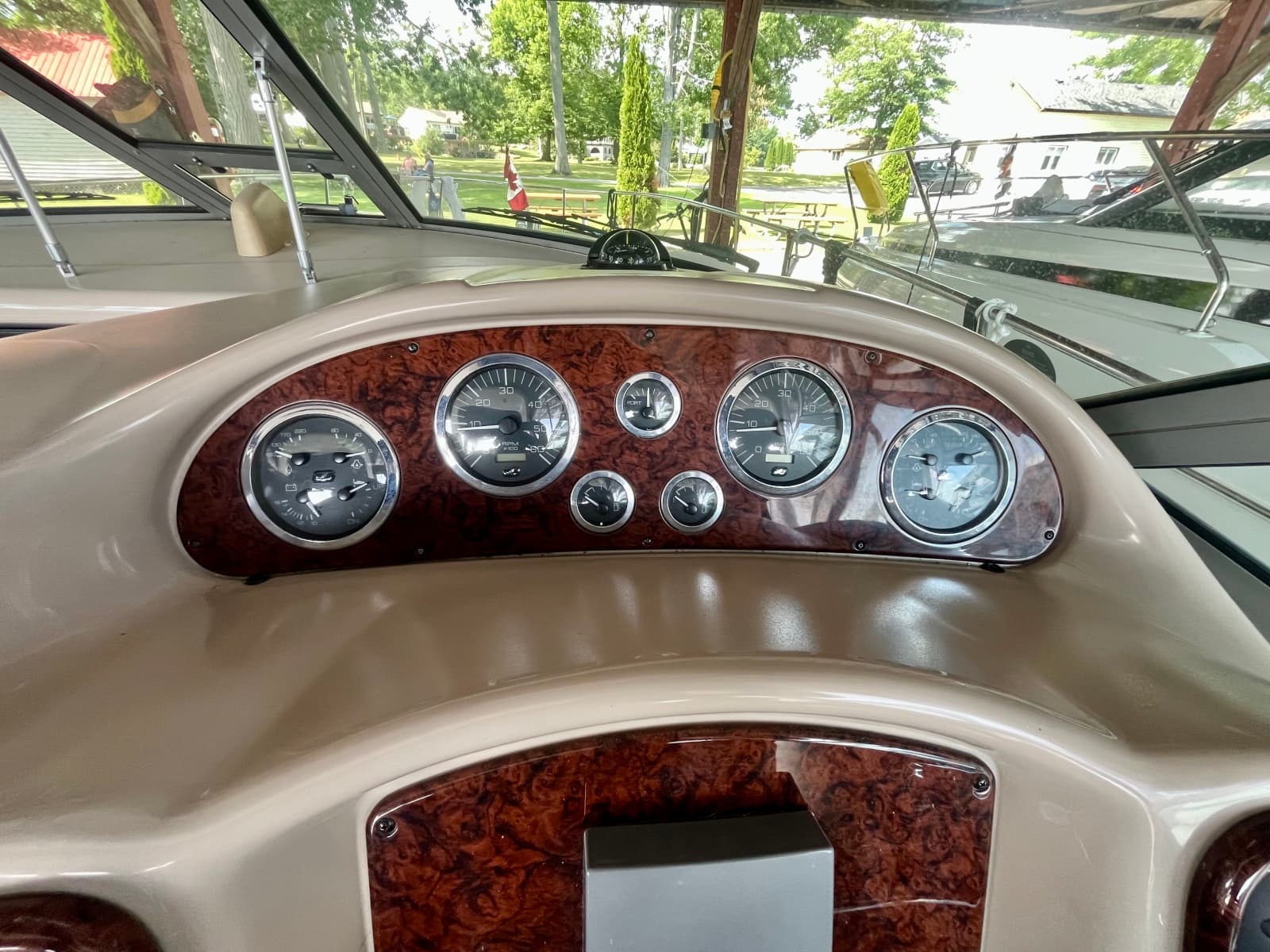 2003 Sea Ray 320 Sundancer - Photo 18