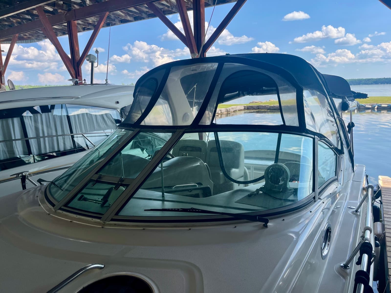 2003 Sea Ray 320 Sundancer - Photo 3