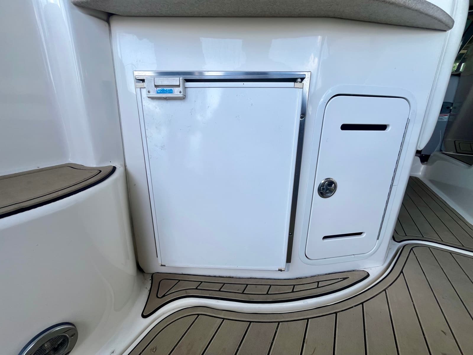 2003 Sea Ray 320 Sundancer - Photo 11
