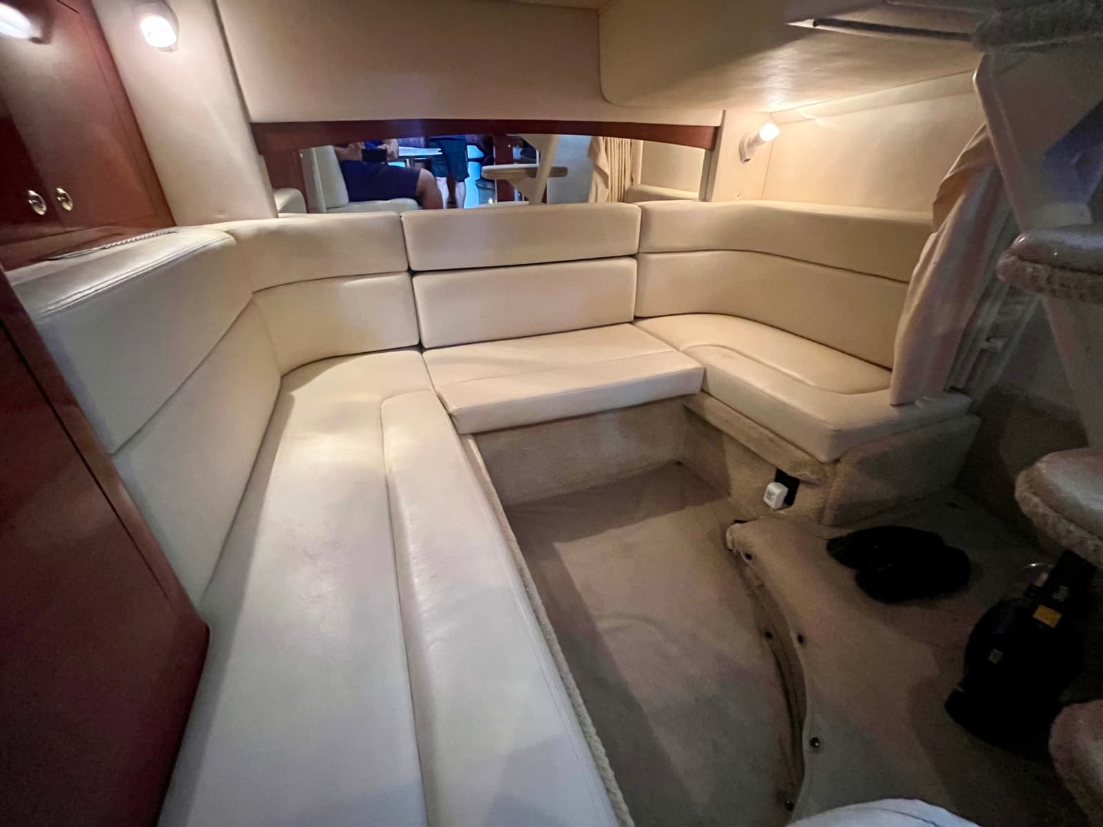 2003 Sea Ray 320 Sundancer - Photo 23