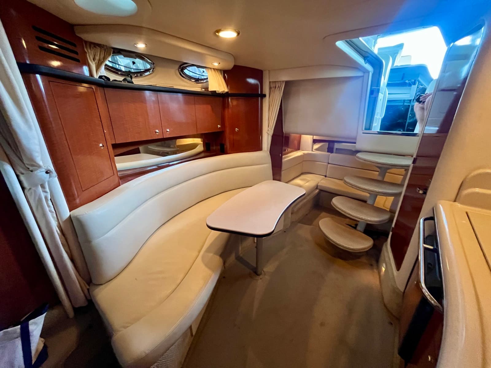 2003 Sea Ray 320 Sundancer - Photo 22
