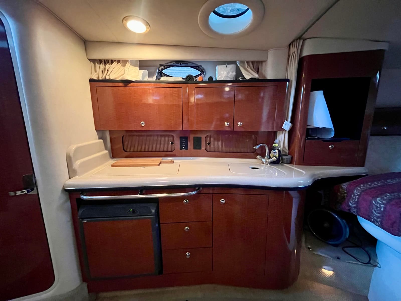 2003 Sea Ray 320 Sundancer - Photo 25