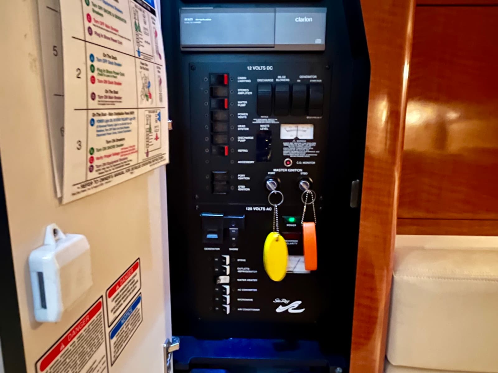 2003 Sea Ray 320 Sundancer - Photo 32