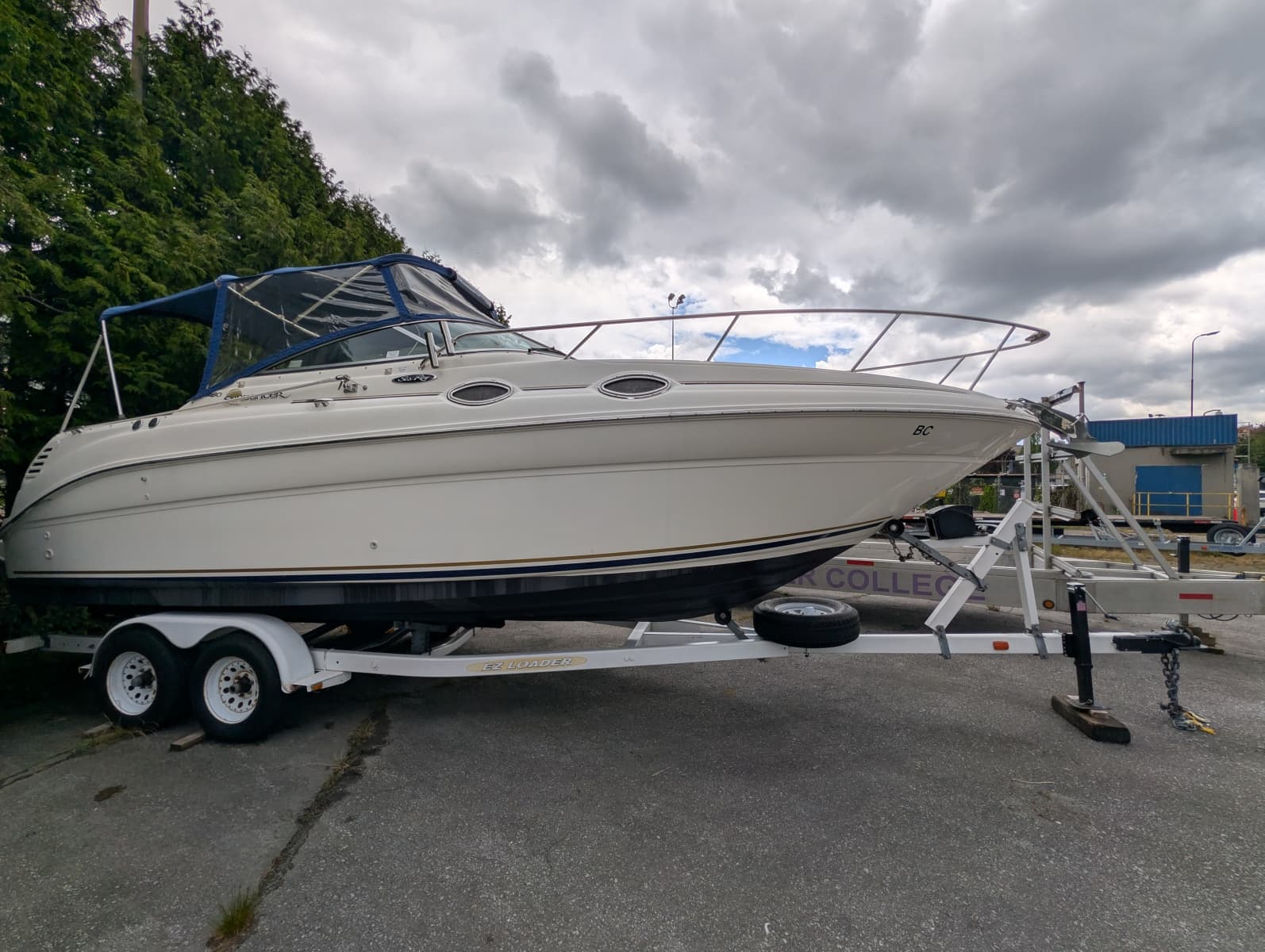 2002 Sea Ray 260 Sundancer - Photo 2